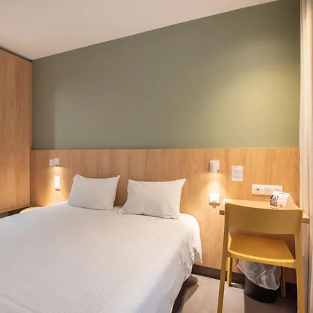 Hotel The Originals Access Bordeaux Aeroport Merignac (Gironde)