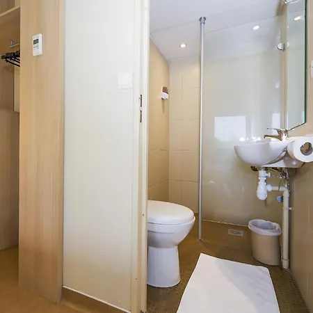 Hotel The Originals Access Bordeaux Aeroport 2*