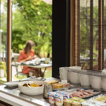 Hotell The Originals Access Bordeaux Aeroport 2*