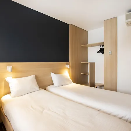 Hotell The Originals Access Bordeaux Aeroport
