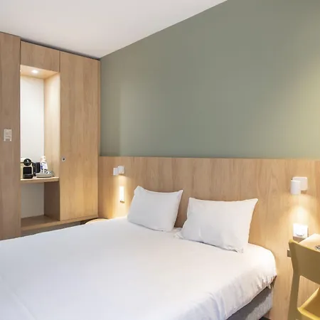 Hotell The Originals Access Bordeaux Aeroport