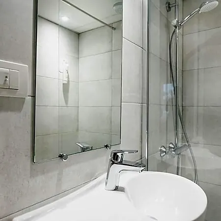 The Originals Access Bordeaux Aeroport Hotel Merignac (Gironde)