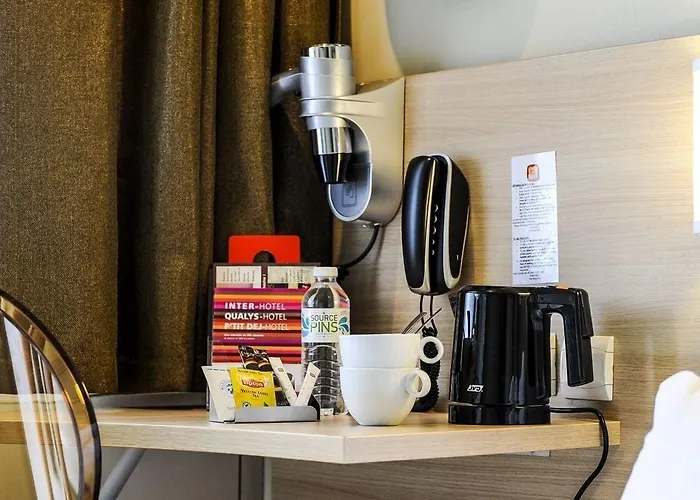 Hotel The Originals Access Bordeaux Aeroport 2*