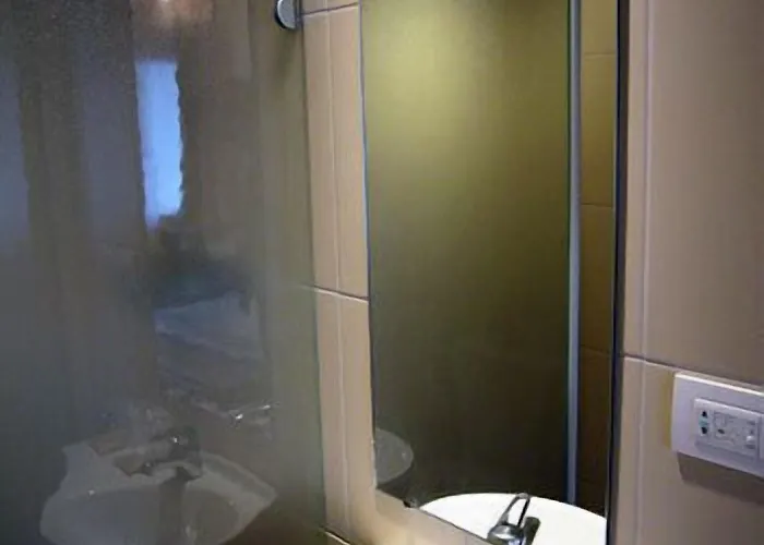 Hotel The Originals Access Bordeaux Aeroport 2*