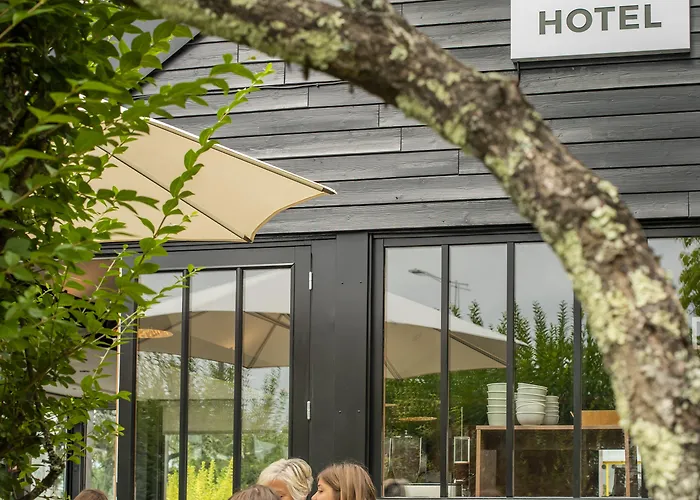 Hotel The Originals Access Bordeaux Aeroport