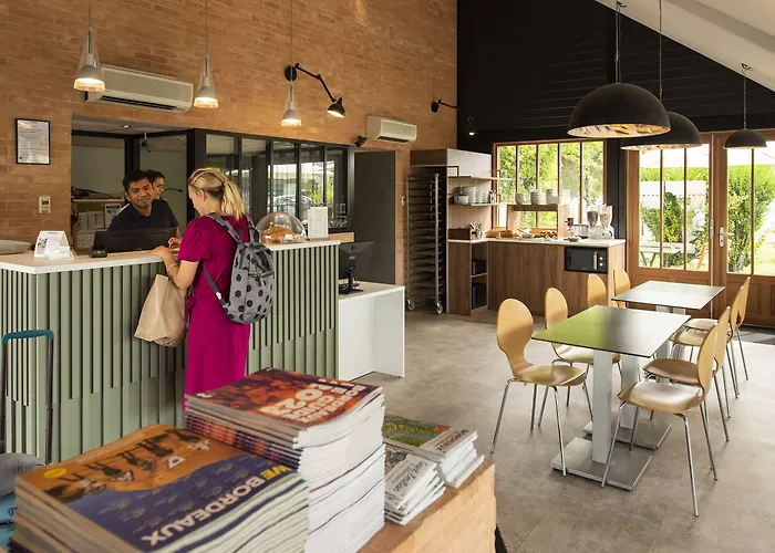 Hotel The Originals Access Bordeaux Aeroport Mérignac