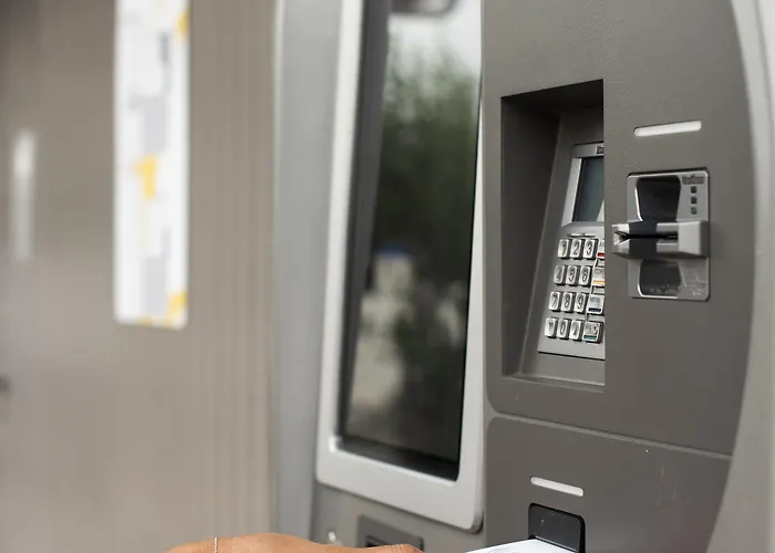 Hotel The Originals Access Bordeaux Aeroport 2*