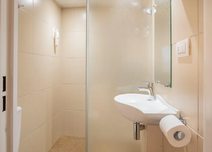 Hotel The Originals Access Bordeaux Aeroport 2*