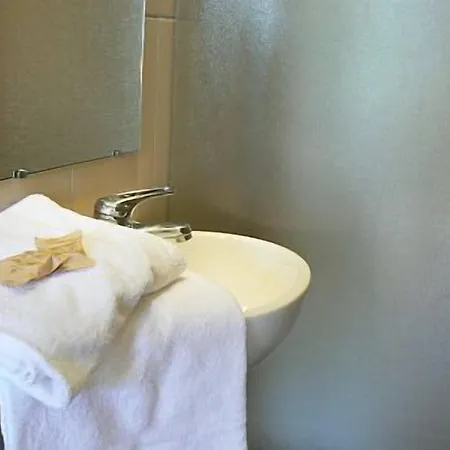 The Originals Access Bordeaux Aéroport Hotel 2*